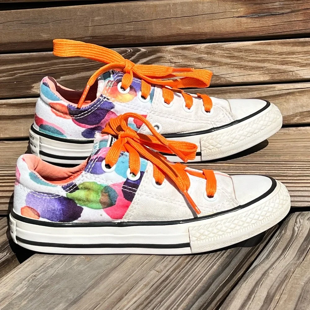 - Converse Sz 11 Paint Blot White Sneakers Orange Laces! EUC!